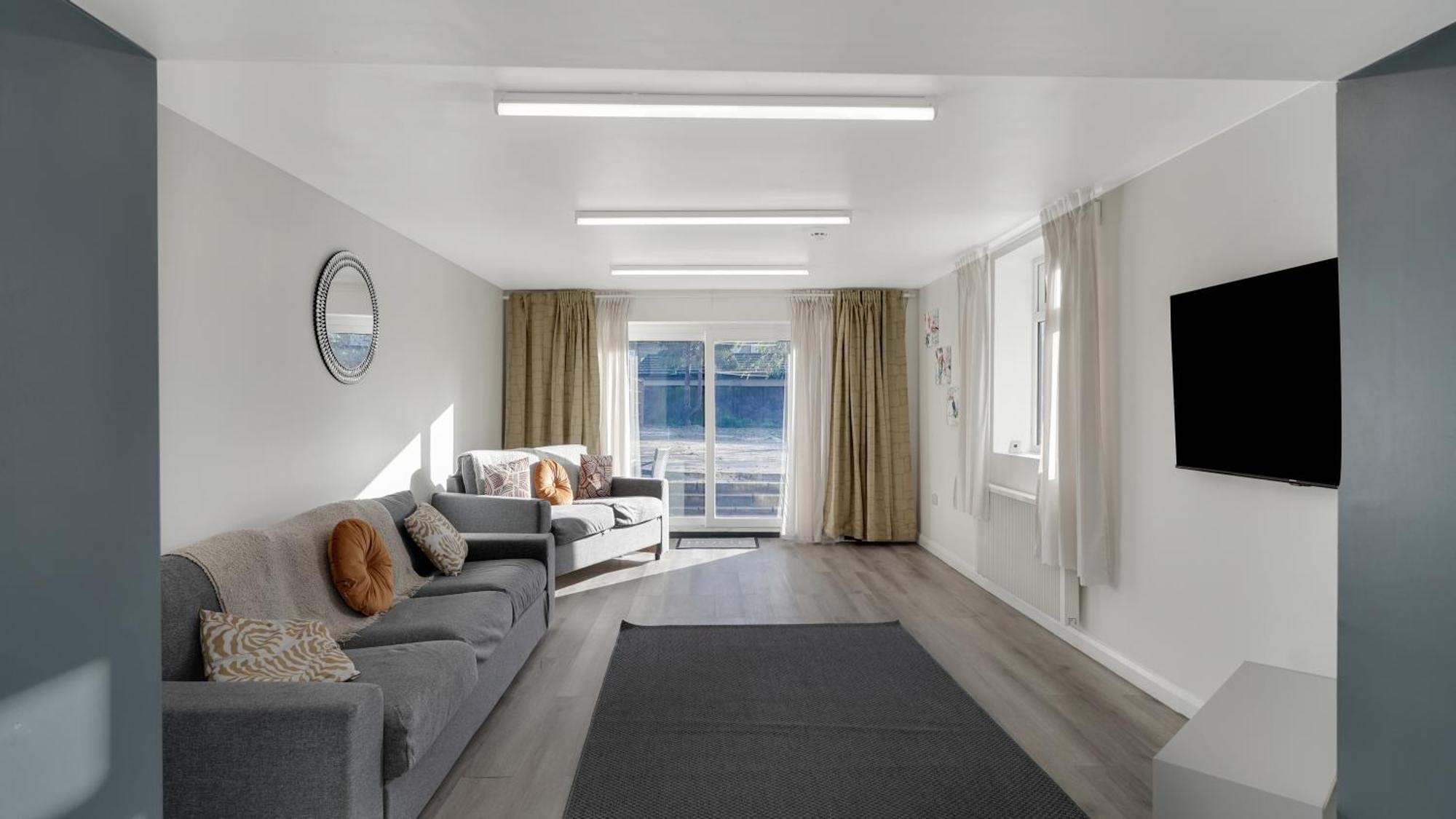 Place To Stay In Longbridge Μπάρκινγκ Εξωτερικό φωτογραφία
