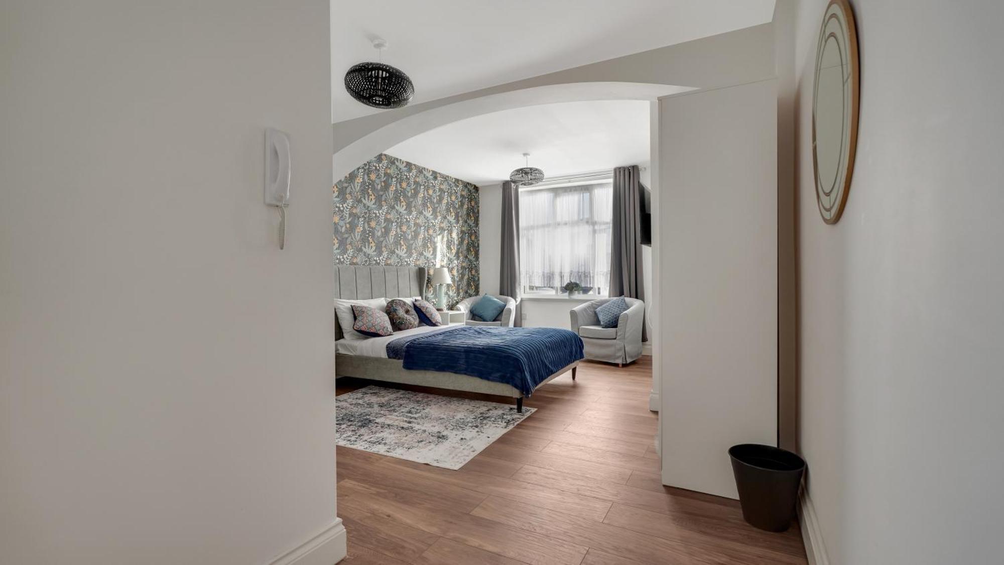Place To Stay In Longbridge Μπάρκινγκ Εξωτερικό φωτογραφία