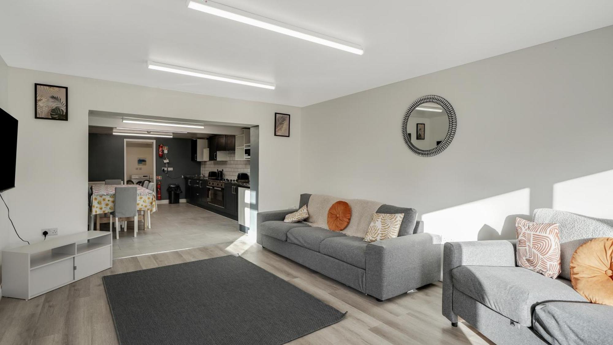 Place To Stay In Longbridge Μπάρκινγκ Εξωτερικό φωτογραφία