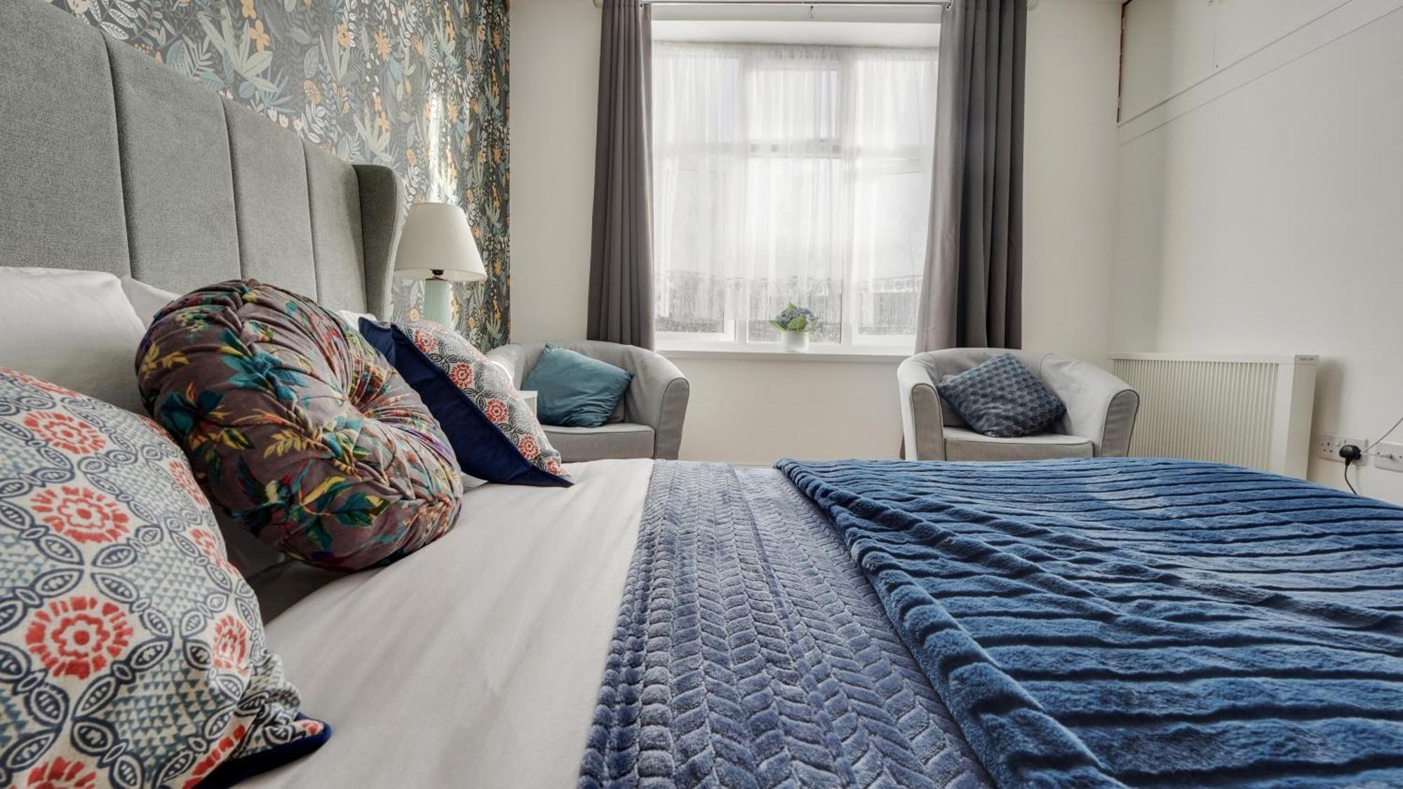 Place To Stay In Longbridge Μπάρκινγκ Εξωτερικό φωτογραφία